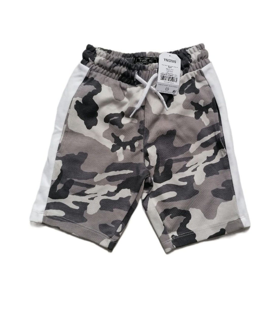 Boys beige camo shorts 5 years