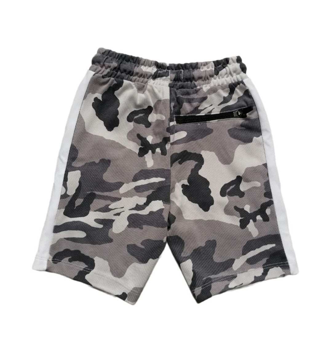 Boys beige camo shorts 5 years