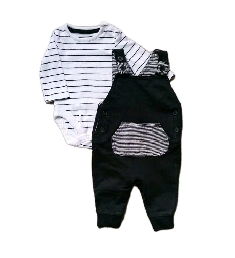 Baby  outfit 0-3m