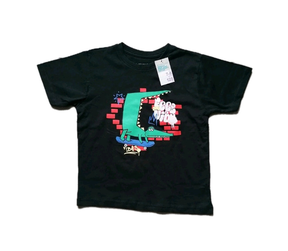Boys black t-shirt 7-8y