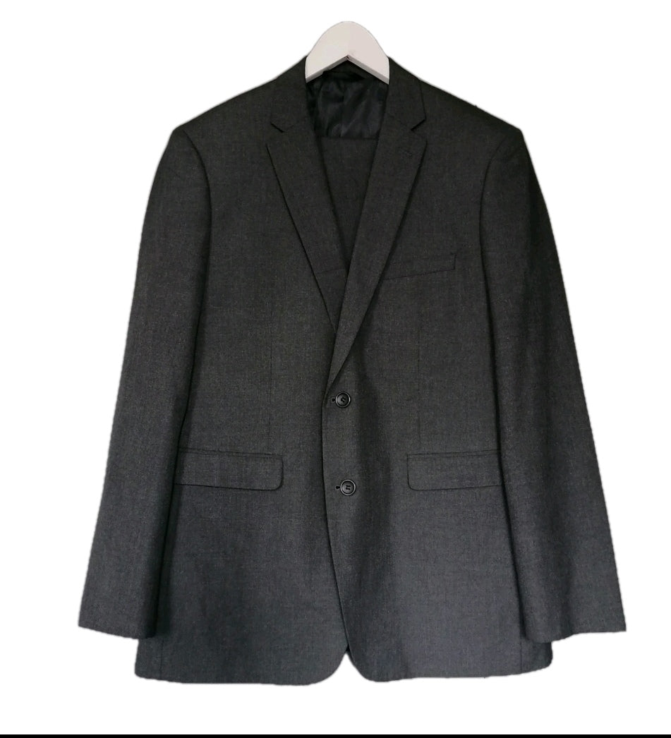 Men 2 piece suit 42R/36S
