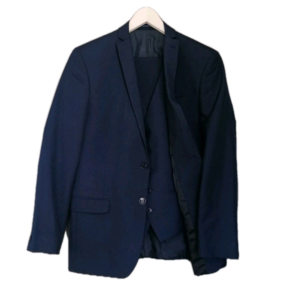 Men 3 piece suit 40R/34S/40R