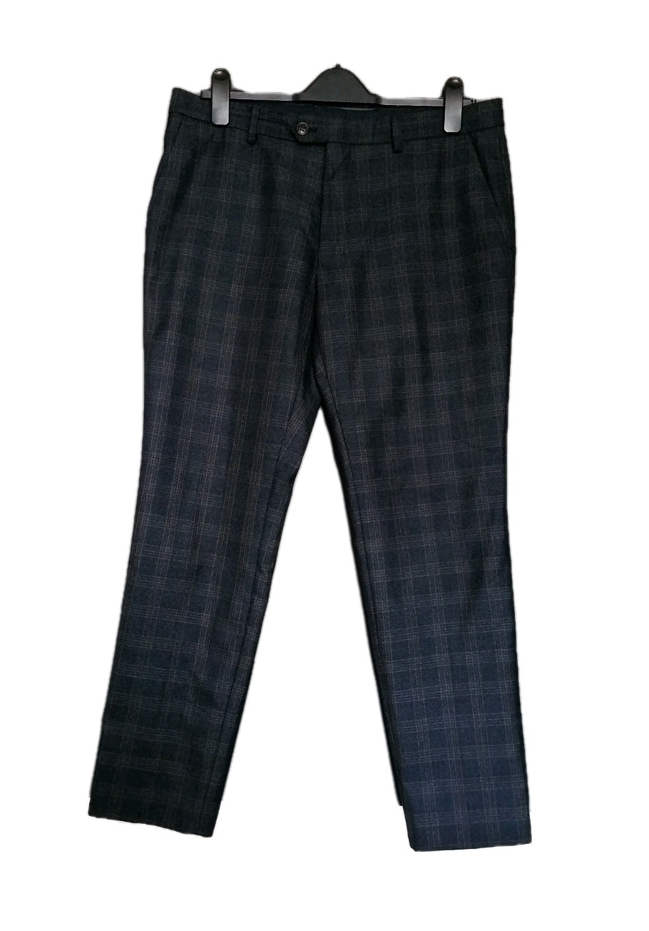 Men 2 piece suit 40S/34S