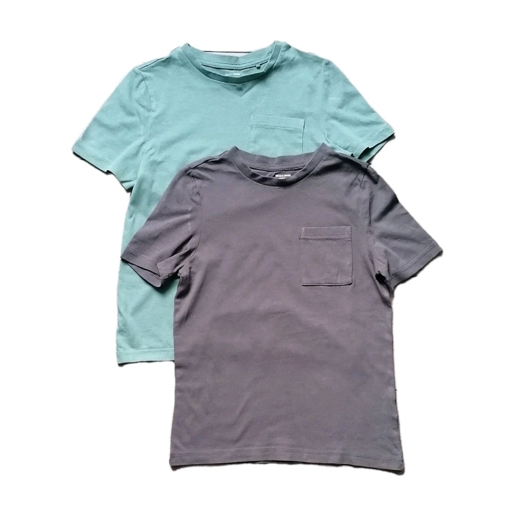 2 x boys t-shirt 6-7y