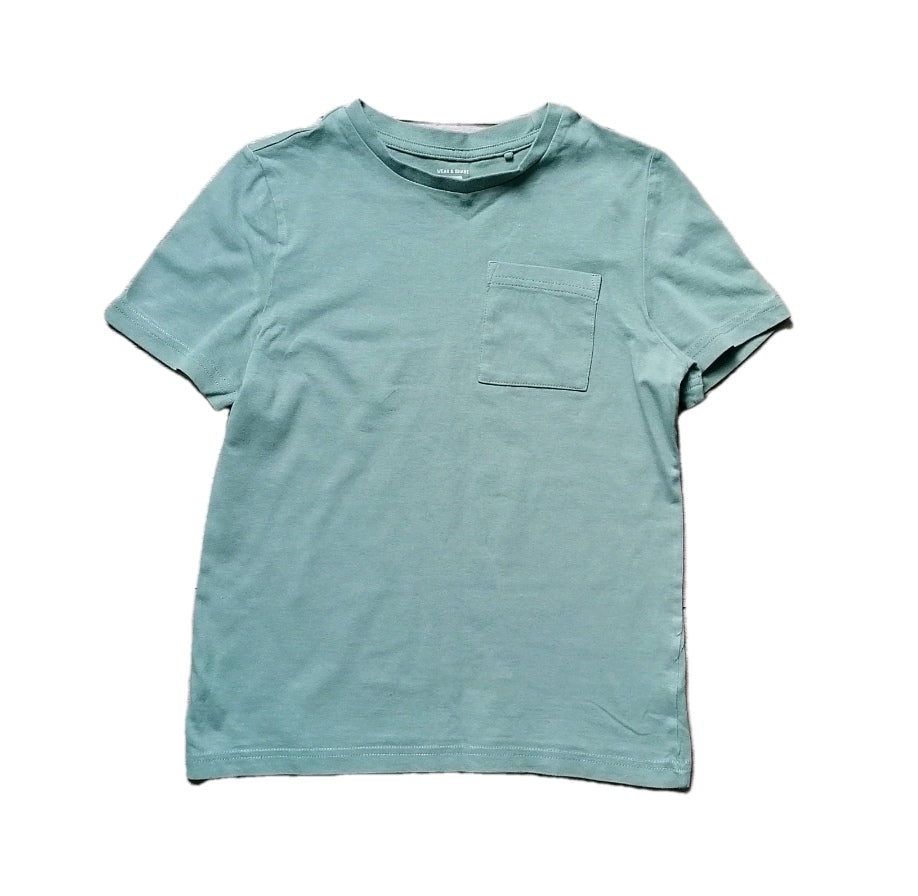 2 x boys t-shirt 6-7y