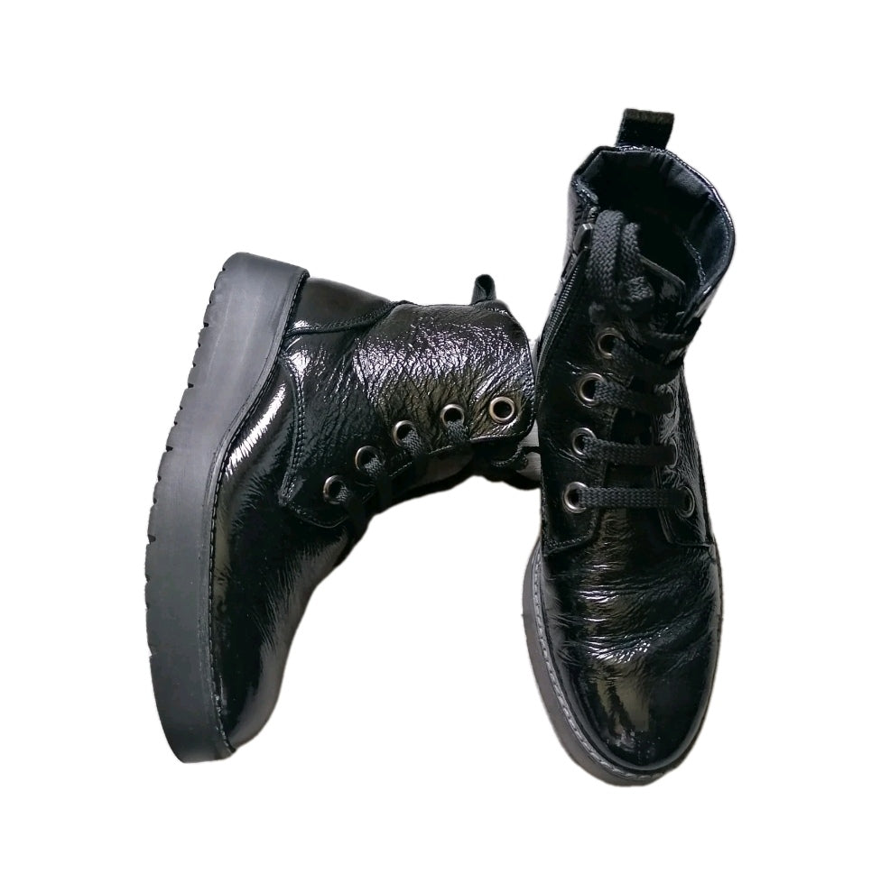 Ladies black patent ankle boot UK 5
