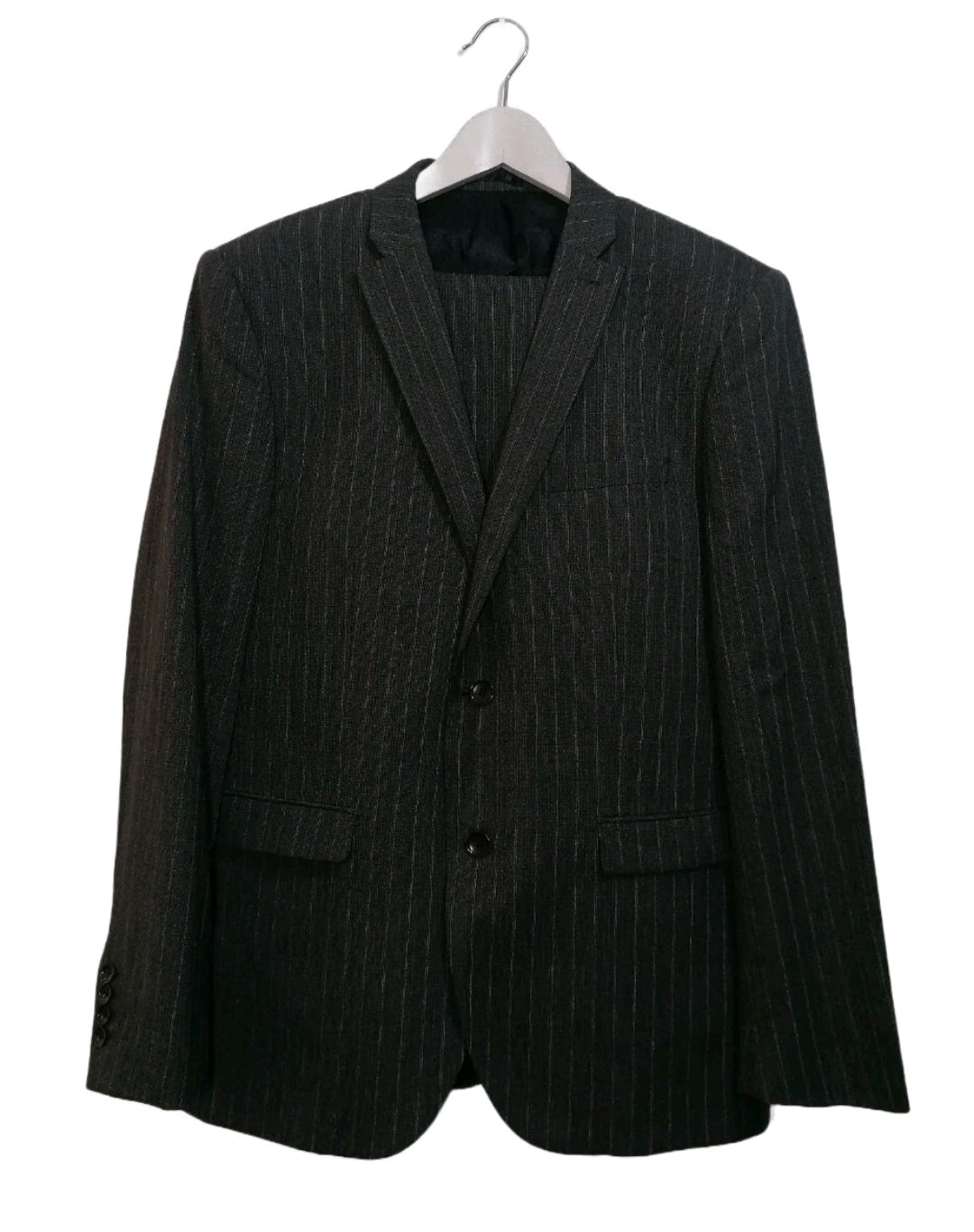 Men pinstripe 2 piece suit 42R/36S