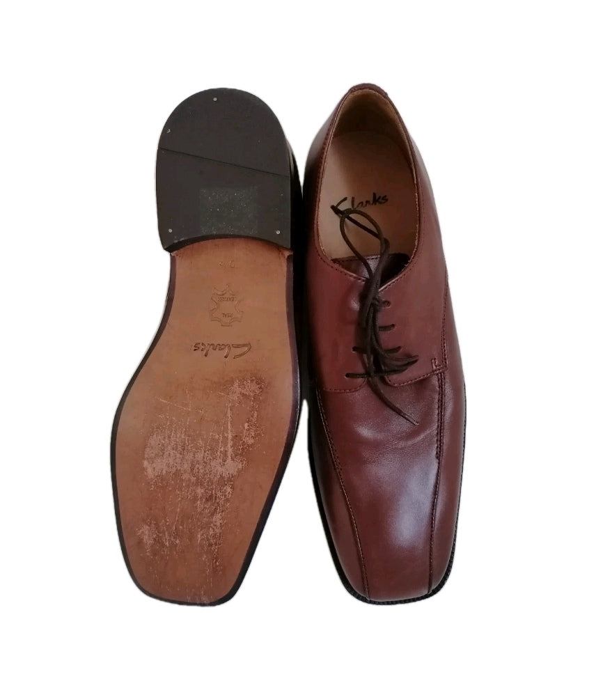 Men Clarks brown lace up formal shoe UK 10.5