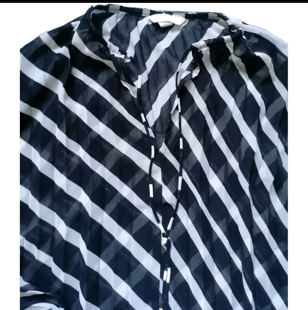 Ladies black white mix lightweight long sleeve blouse UK 12-14