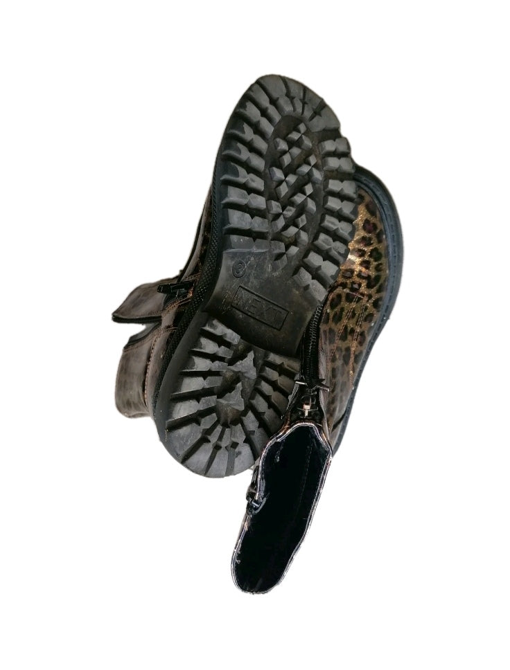 Girls Next black mix boot UK 3