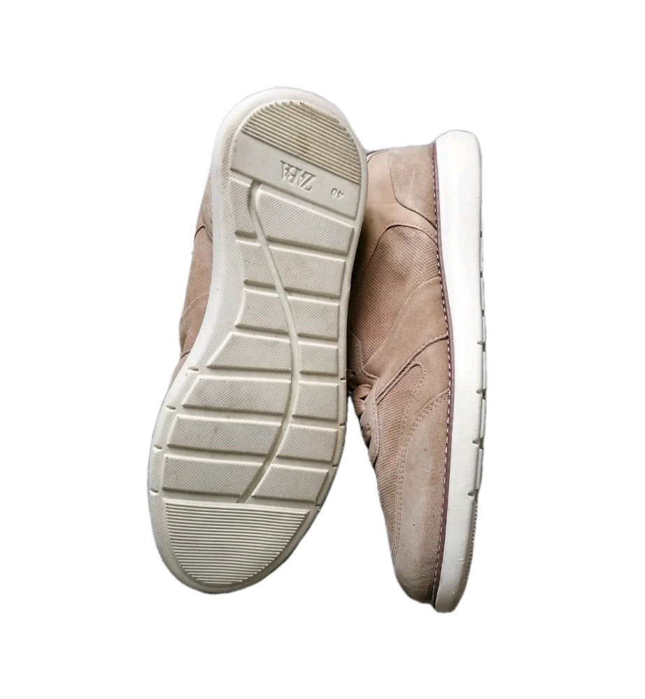 Older boys Zara beige casual shoe UK 6.5