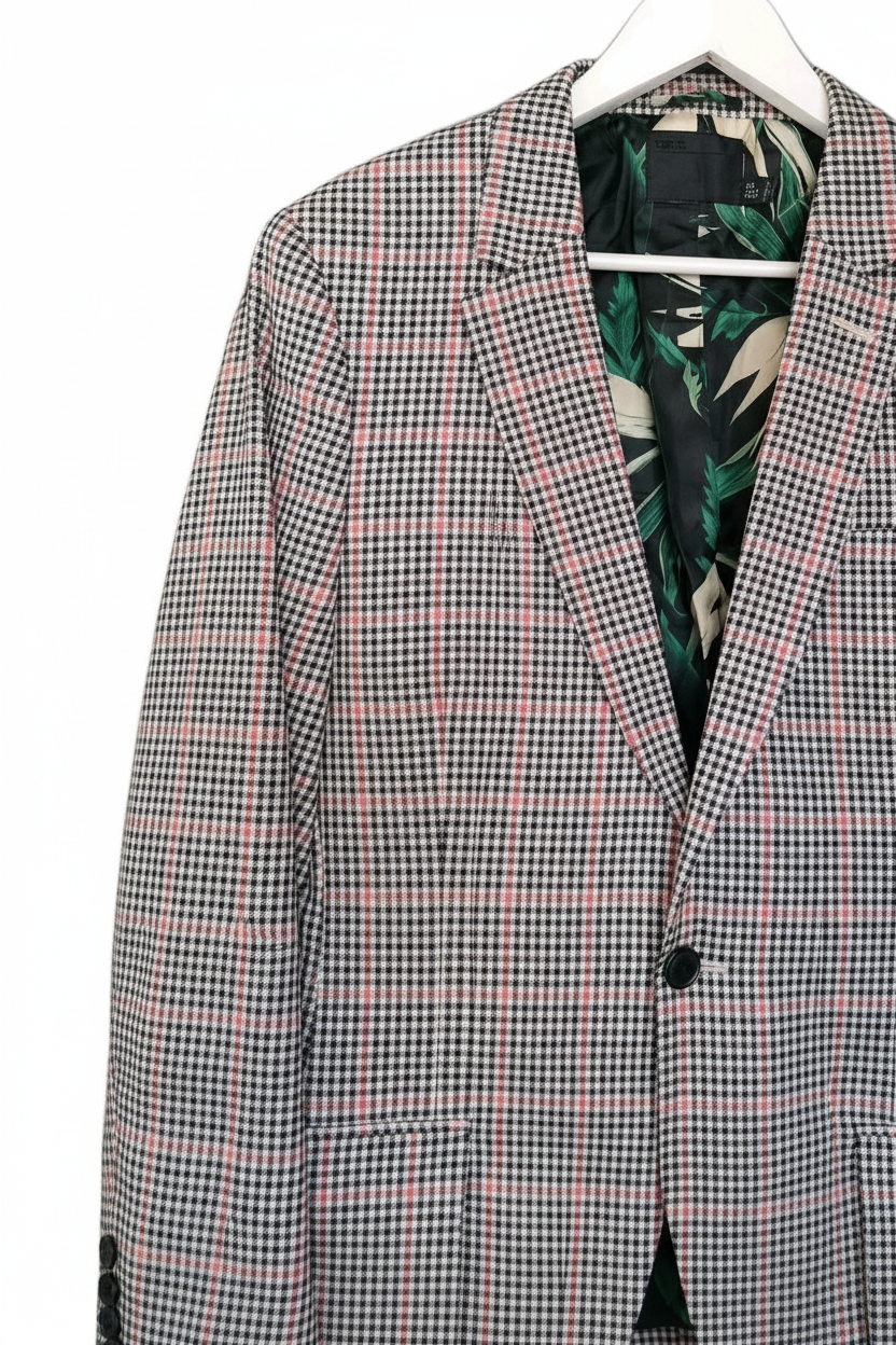 Houndstooth Blazer Refined - Lapel Detail