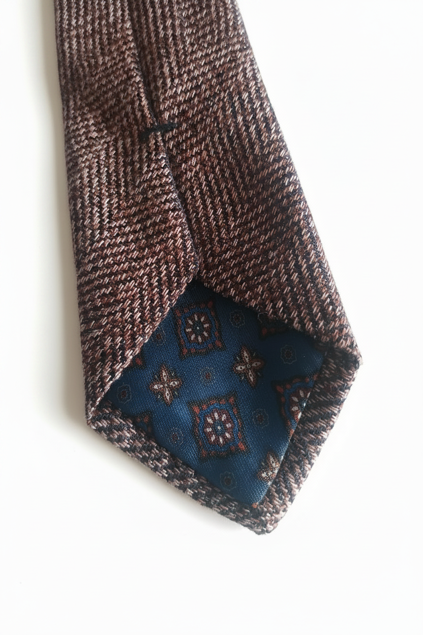 Next Tailoring Tie – Blue Floral Lining Detail (Clean)