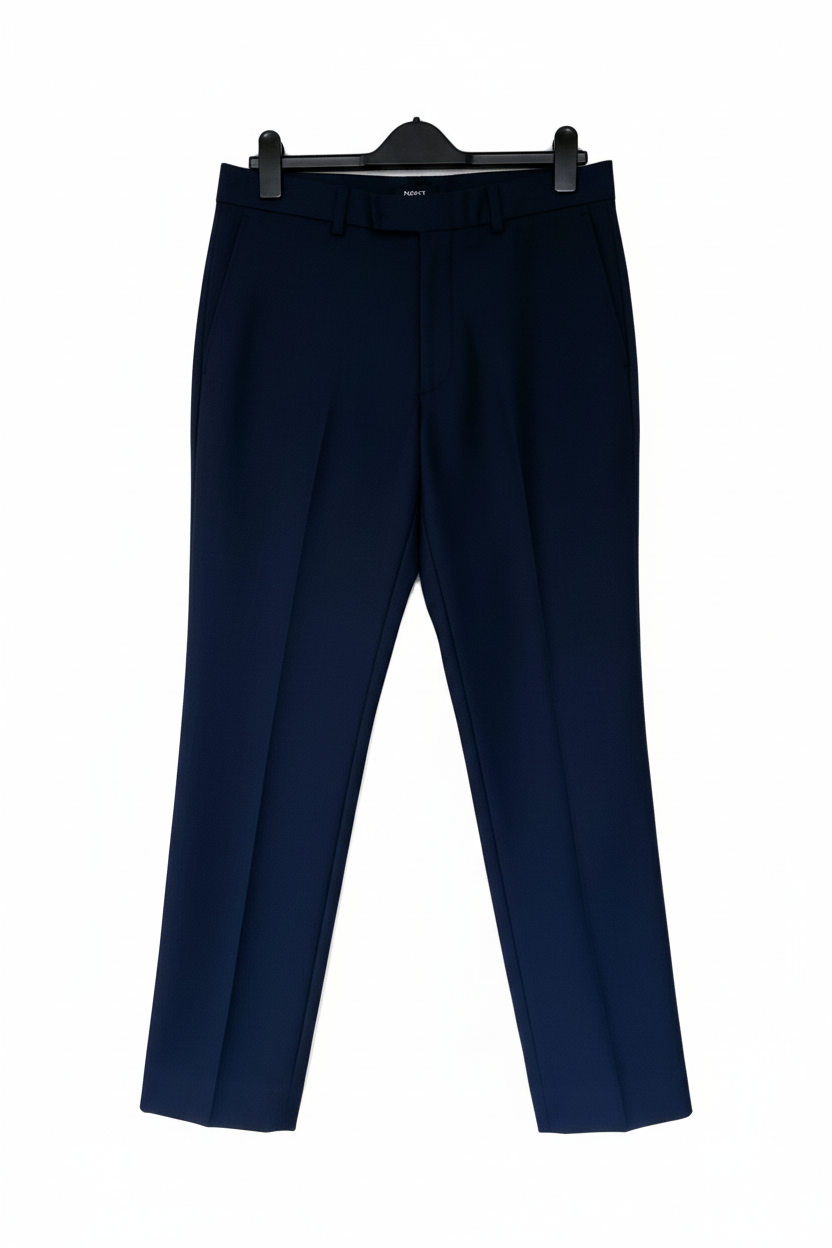 Refined trousers front